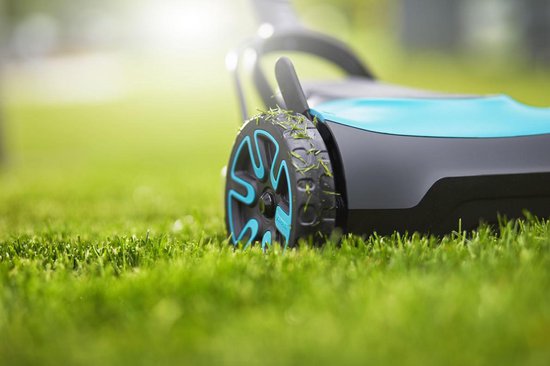 GARDENA Grasmaaier HandyMower Li-18/22 Grasmaaier (gemotoriseerd) - Maaibreedte 32 cm - Gazons tot 50 m² - Incl. accu