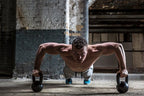 Tunturi Kettlebell 12 kg – gietijzer, rubberen onderzijde – foto 4 van 4