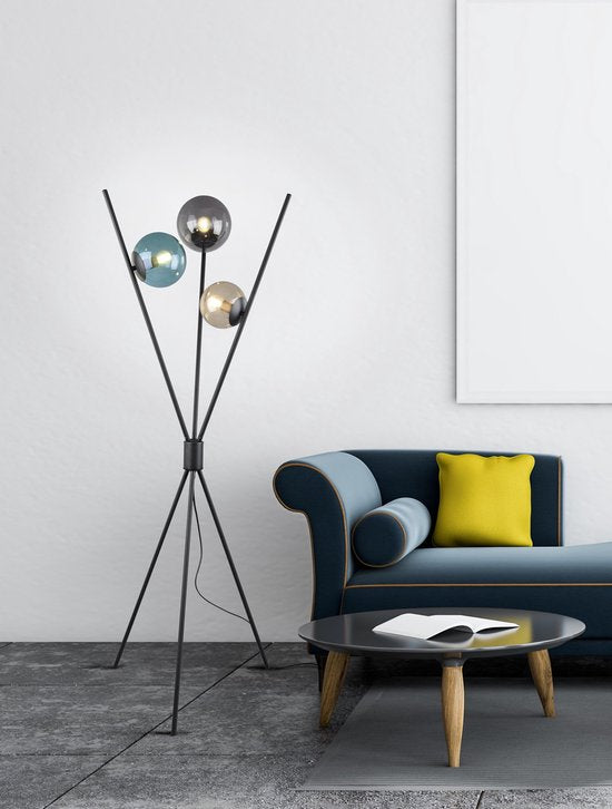TRIO Lance Vloerlamp – 1× E14, hoogte 156 cm – foto 2 van 4